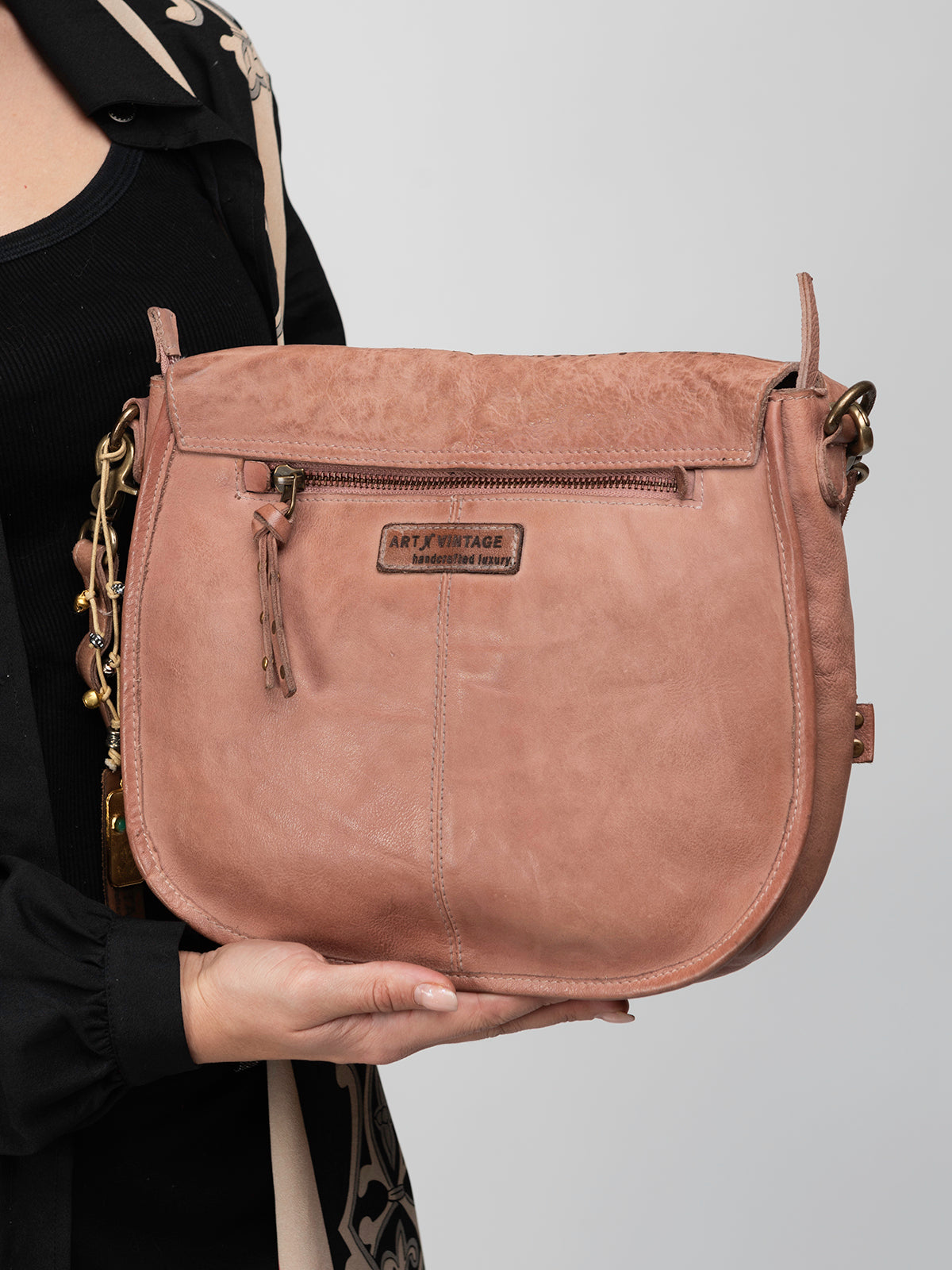CAROB: Blush leather crossbody bag by Art N Vintage